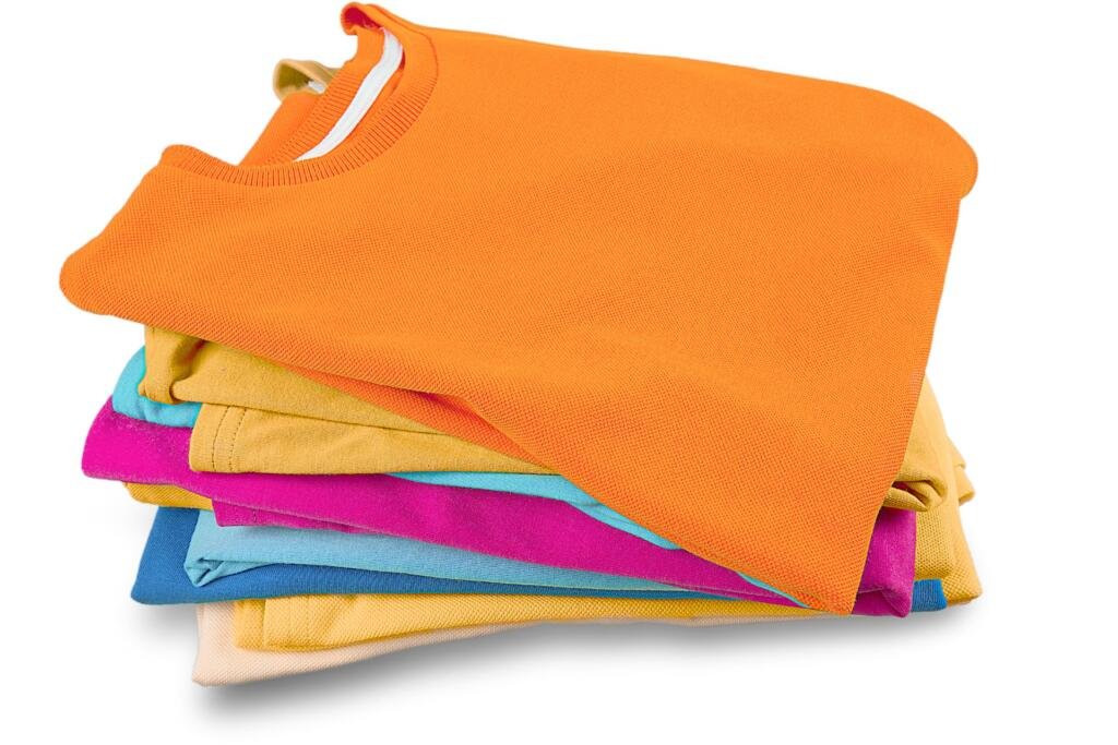 At Wearlets, we specialize in manufacturing custom sweatshirts designed to blend comfort, durability, and style — perfect for fashion brands, corporate wear, schools, and sports teams.