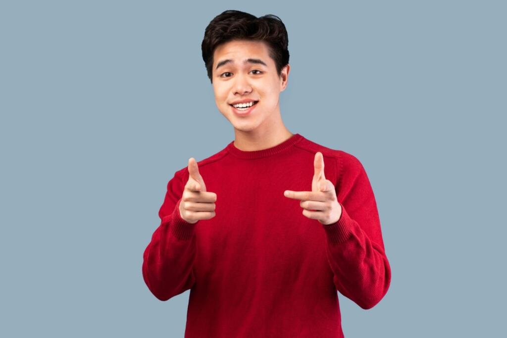 At Wearlets, we specialize in custom sweatshirt manufacturer designed to blend comfort, durability, and style — perfect for fashion brands, corporate wear, schools, and sports teams.